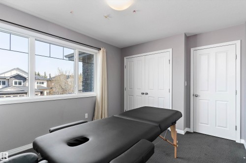 1325 Adamson Drive, Edmonton, AB - Indoor