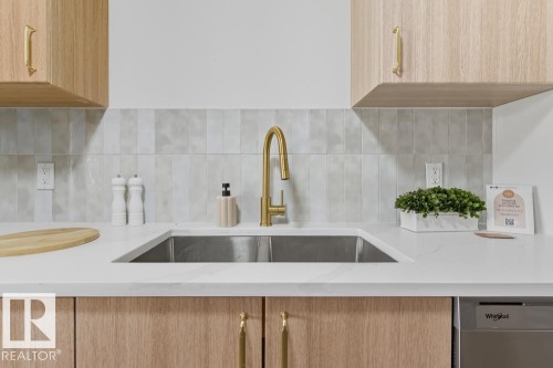 121 Abbottsfield Road, Edmonton, AB - Indoor Photo Showing Kitchen