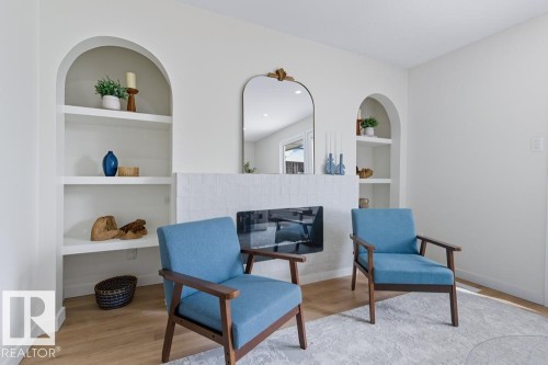 121 Abbottsfield Road, Edmonton, AB - Indoor