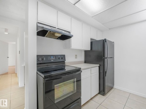 125 4404 122 Street, Edmonton, AB - Indoor Photo Showing Kitchen