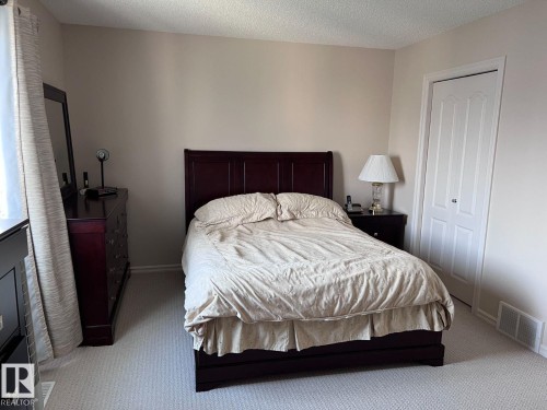 20707 56 Avenue, Edmonton, AB - Indoor Photo Showing Bedroom