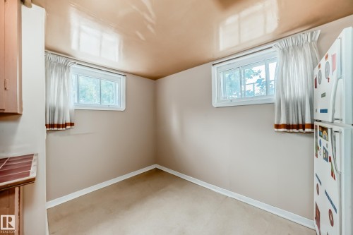 11233 95 Street, Edmonton, AB - Indoor Photo Showing Other Room