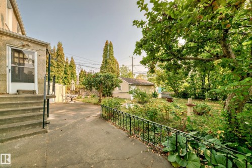 11233 95 Street, Edmonton, AB - Outdoor