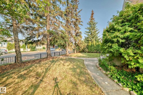 11233 95 Street, Edmonton, AB - Outdoor