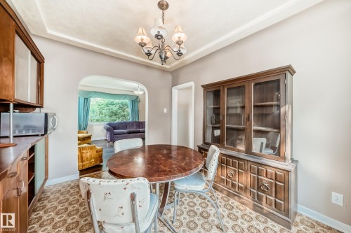 11233 95 Street, Edmonton, AB - Indoor Photo Showing Dining Room