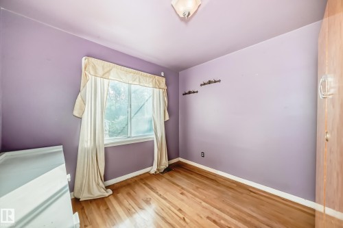 11233 95 Street, Edmonton, AB - Indoor