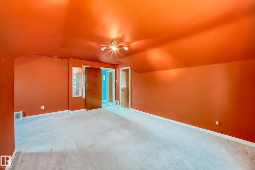 11233 95 Street, Edmonton, AB - Indoor Photo Showing Other Room