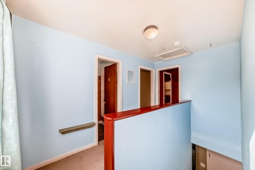 11233 95 Street, Edmonton, AB - Indoor Photo Showing Other Room