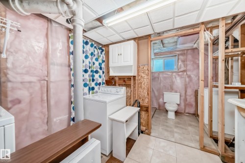 11233 95 Street, Edmonton, AB - Indoor Photo Showing Laundry Room