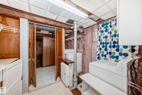 11233 95 Street, Edmonton, AB - Indoor