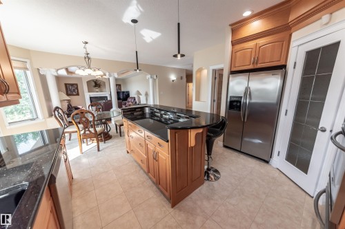 13527 158 Avenue, Edmonton, AB - Indoor Photo Showing Kitchen With Upgraded Kitchen