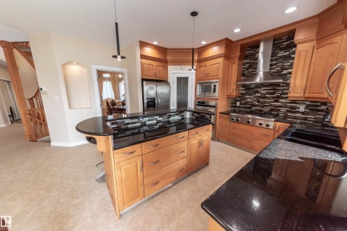 13527 158 Avenue, Edmonton, AB - Indoor Photo Showing Kitchen With Upgraded Kitchen