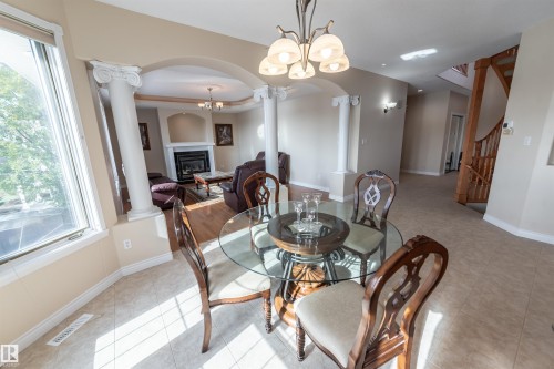13527 158 Avenue, Edmonton, AB - Indoor Photo Showing Dining Room