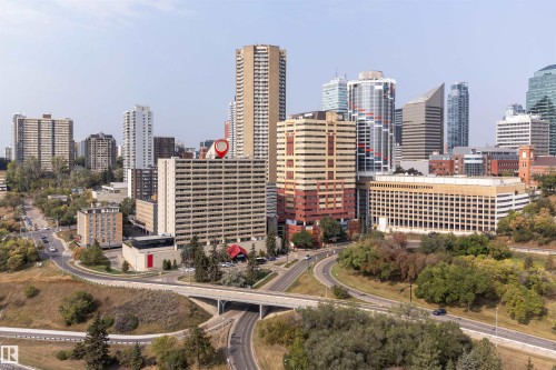 1812 9918 101 Street, Edmonton, AB - Outdoor