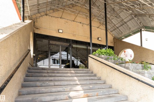 1812 9918 101 Street, Edmonton, AB -  Photo Showing Other Room