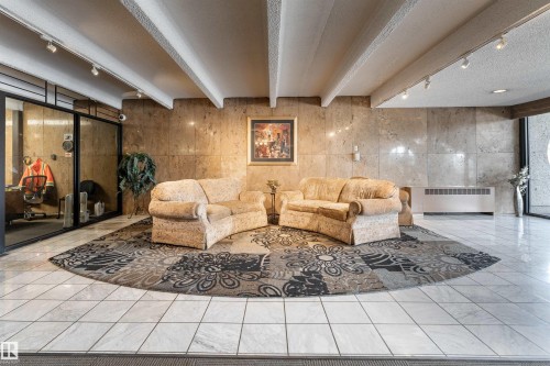 1812 9918 101 Street, Edmonton, AB - Indoor Photo Showing Other Room