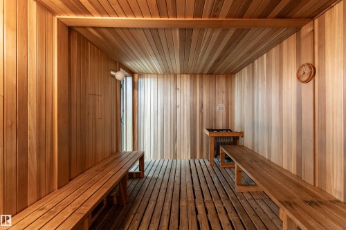 1812 9918 101 Street, Edmonton, AB - Indoor Photo Showing Other Room