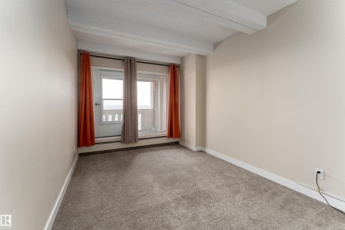 1812 9918 101 Street, Edmonton, AB - Indoor Photo Showing Other Room