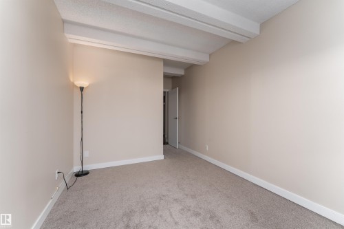 1812 9918 101 Street, Edmonton, AB - Indoor Photo Showing Other Room