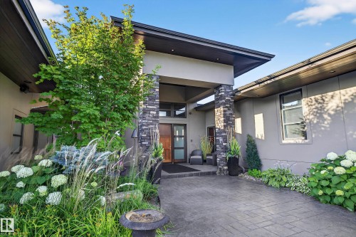 13758 Valleyview Drive, Edmonton, AB - Outdoor