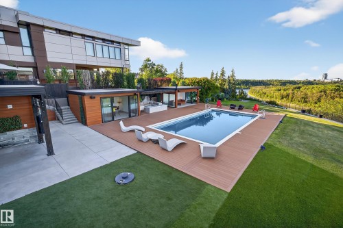 13758 Valleyview Drive, Edmonton, AB - Outdoor With In Ground Pool