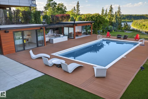 13758 Valleyview Drive, Edmonton, AB - Outdoor With In Ground Pool