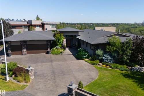 13758 Valleyview Drive, Edmonton, AB - Outdoor With Facade