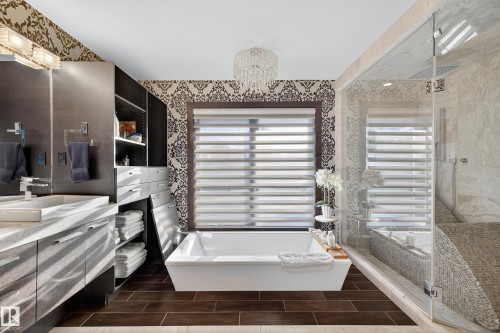 13758 Valleyview Drive, Edmonton, AB - Indoor Photo Showing Bathroom