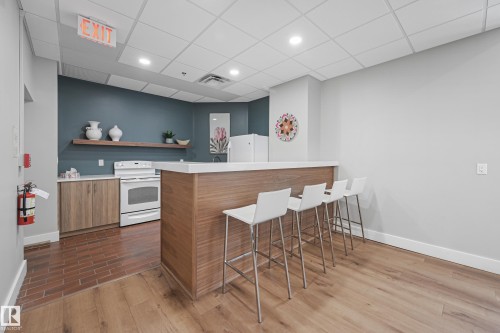 701 11503 100 Avenue, Edmonton, AB - Indoor