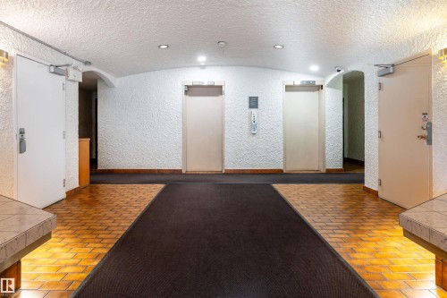 604 9028 Jasper Avenue, Edmonton, AB - Indoor Photo Showing Other Room