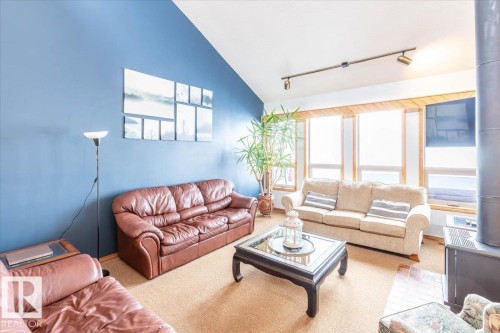35 Lakeshore Dr, Rural Wetaskiwin County, AB - Indoor Photo Showing Living Room