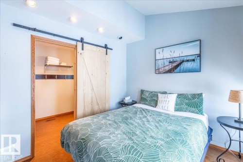 35 Lakeshore Dr, Rural Wetaskiwin County, AB - Indoor Photo Showing Bedroom