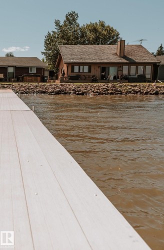 35 Lakeshore Dr, Rural Wetaskiwin County, AB - Outdoor With Body Of Water