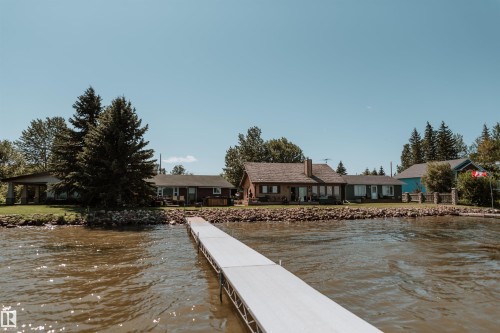 35 Lakeshore Dr, Rural Wetaskiwin County, AB - Outdoor With Body Of Water