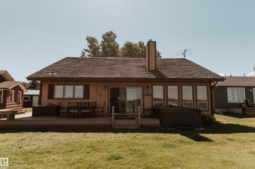 35 Lakeshore Dr, Rural Wetaskiwin County, AB - Outdoor With Deck Patio Veranda