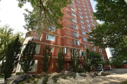 201 10010 119 Street NW  Edmonton, AB T5K 1Y8