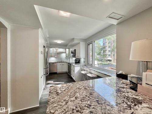 201 10010 119 Street Nw, Edmonton, AB - Indoor