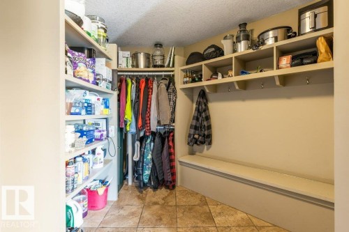 25421 Twp Road 554, Rural Sturgeon County, AB - Indoor With Storage
