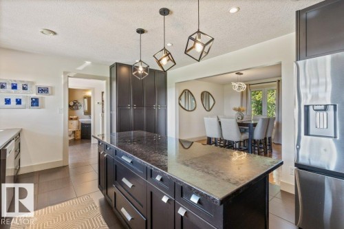 25421 Twp Road 554, Rural Sturgeon County, AB - Indoor Photo Showing Kitchen With Upgraded Kitchen