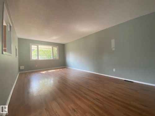 5424 55 Avenue, Wetaskiwin, AB - Indoor Photo Showing Other Room