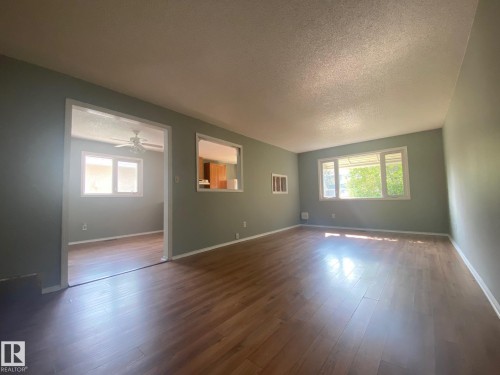 5424 55 Avenue, Wetaskiwin, AB - Indoor Photo Showing Other Room