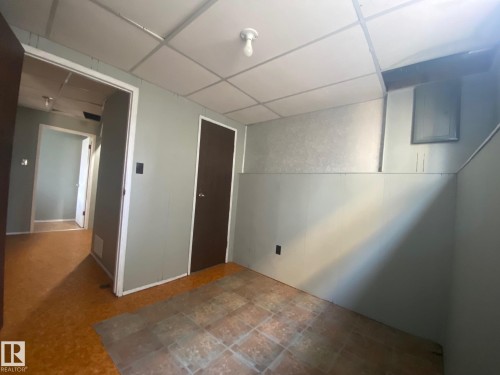 5424 55 Avenue, Wetaskiwin, AB - Indoor Photo Showing Other Room