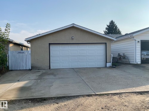 5424 55 Avenue, Wetaskiwin, AB - Outdoor