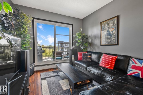 404 1144 Adamson Drive, Edmonton, AB - Indoor Photo Showing Living Room