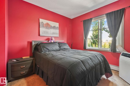404 1144 Adamson Drive, Edmonton, AB - Indoor Photo Showing Bedroom