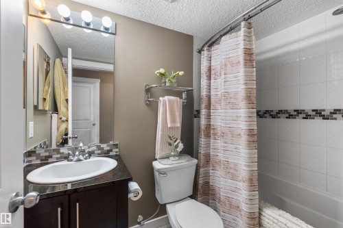 104 25 Element Dr, St. Albert, AB - Indoor Photo Showing Bathroom