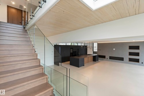 8915 Strathearn Drive, Edmonton, AB - Indoor Photo Showing Other Room