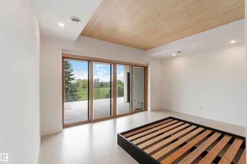 8915 Strathearn Drive, Edmonton, AB - Indoor Photo Showing Other Room