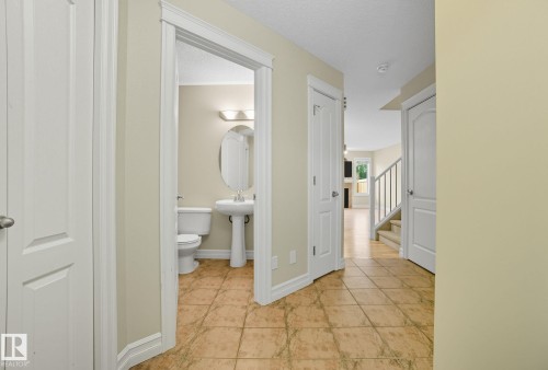 11611 17 Avenue, Edmonton, AB - Indoor