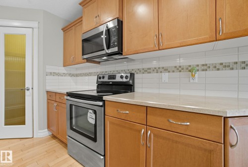 11611 17 Avenue, Edmonton, AB - Indoor Photo Showing Kitchen